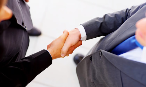 بیمه درمانی تکمیلی ویژه کسب و کارهای کوچک(SME): سرمایه‌گذاری هوشمندانه برای قلب تپنده سازمان شما